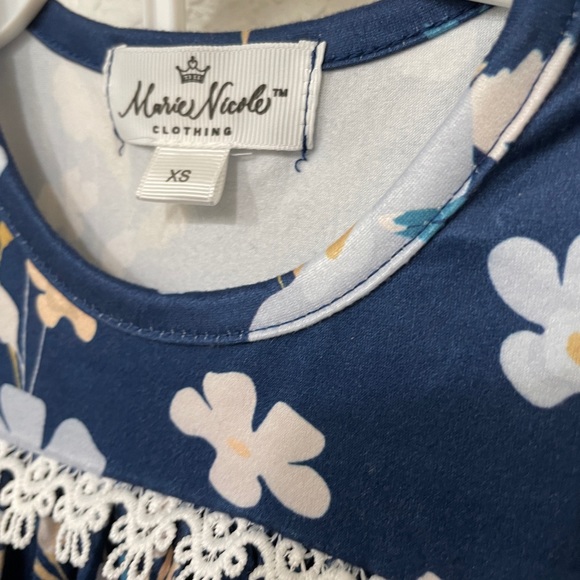 Marie Nicole 2 Piece Set - Picture 6 of 7